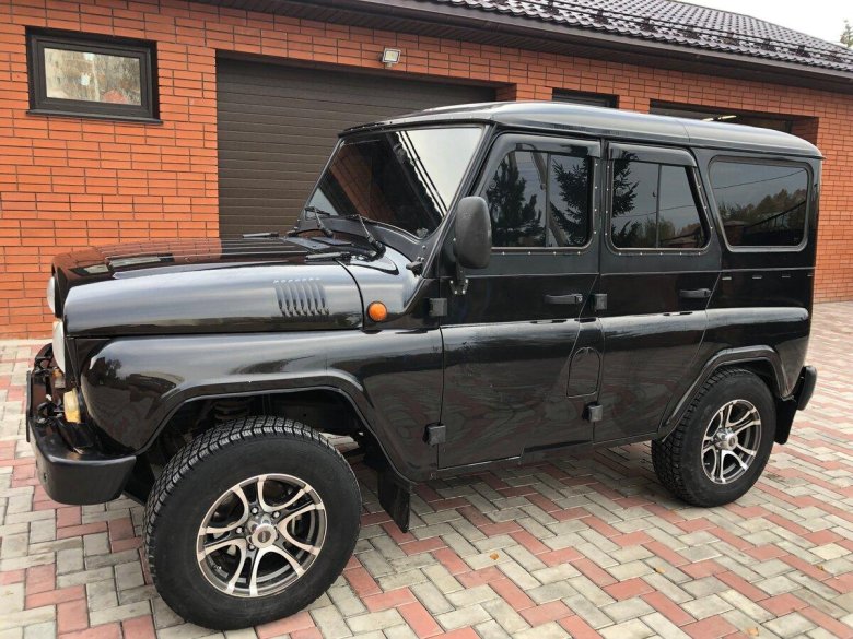 УАЗ Хантер черный тонированный