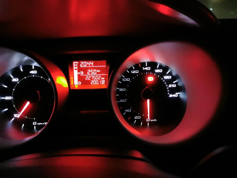 Приборная панель Сеат