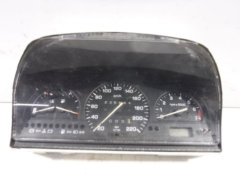 Приборная панель Сеат