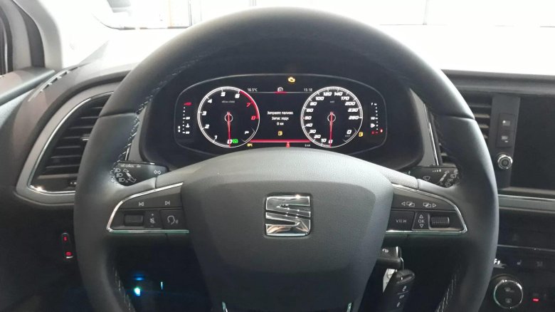 Приборная панель Seat Leon