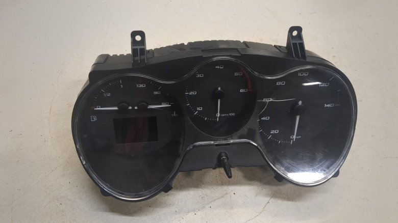 Сеат Толедо приборная панель