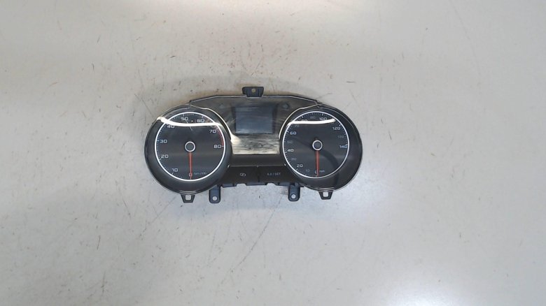 Щиток приборов Сеат