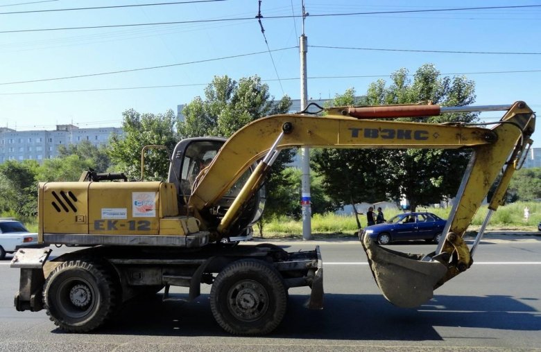 Колесный экскаватор ТВЭКС ек12