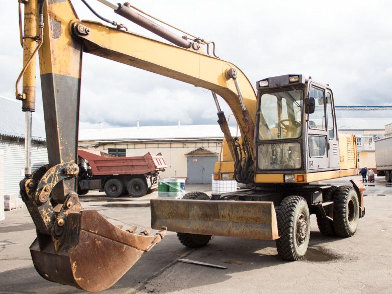 Колесный экскаватор ТВЭКС ек12