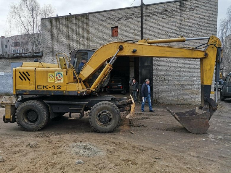 Экскаватор полноповоротный ек 14