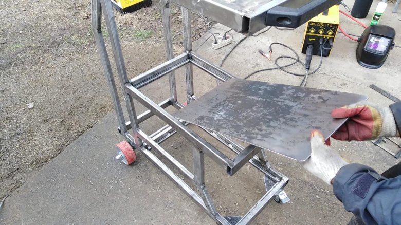 Тележка для полуавтомата с баллоном