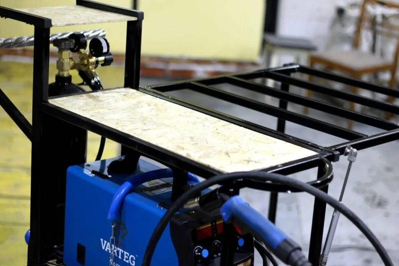 Тележка для сварочного полуавтомата с баллоном 10л