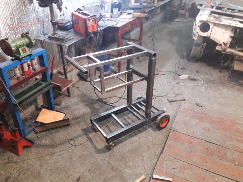 Тележка для сварочного полуавтомата с баллоном 40л