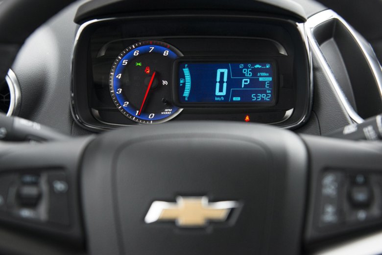 Chevrolet Cobalt приборная