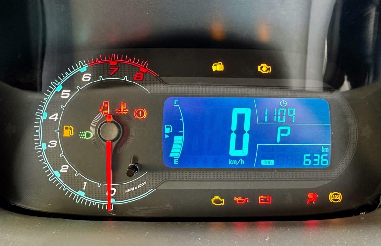 Шевроле кобальт код 24 на панели приборов