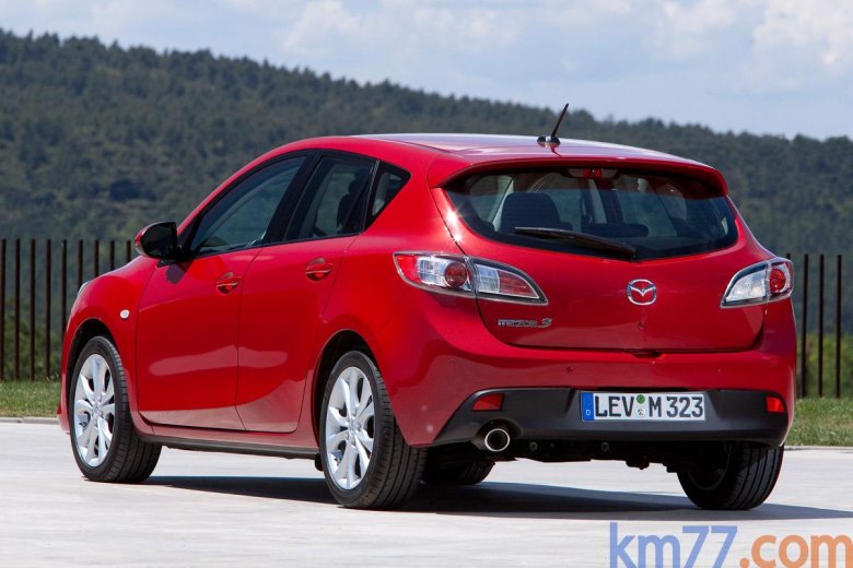 Мазда 3 хэтчбек