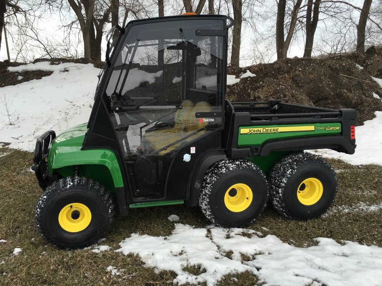 John Deere Gator 6x6