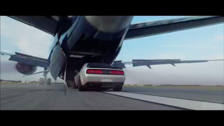 Самолет из Форсажа 8