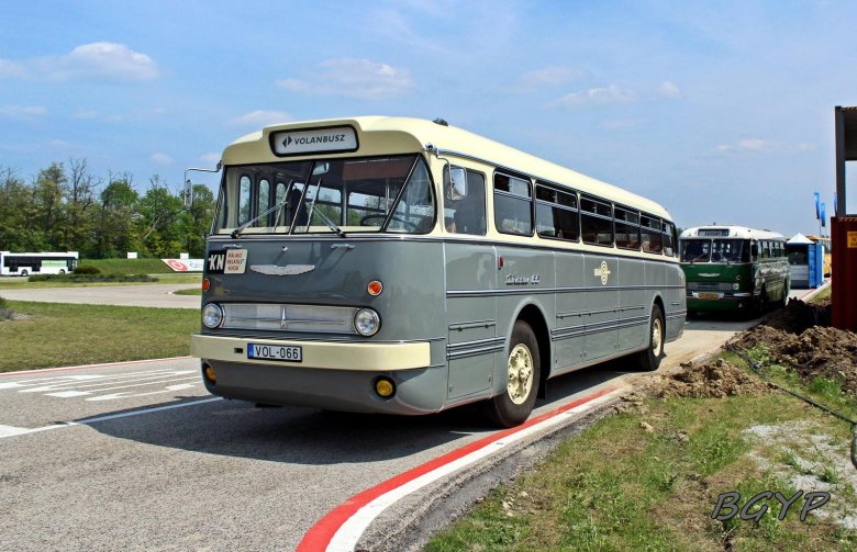 Икарус 66 Люкс