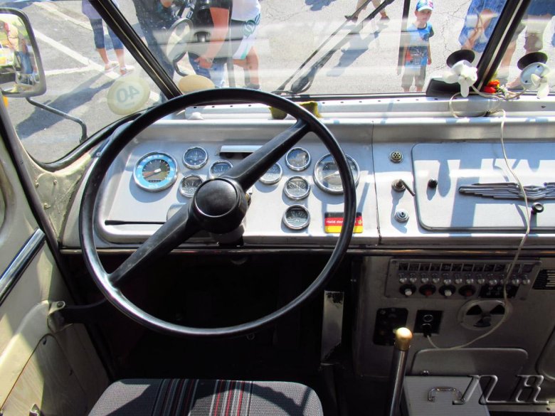 Ikarus 620 кабина