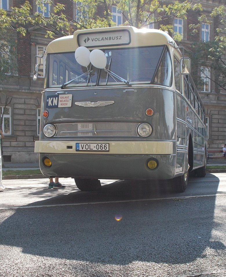 Ikarus 66