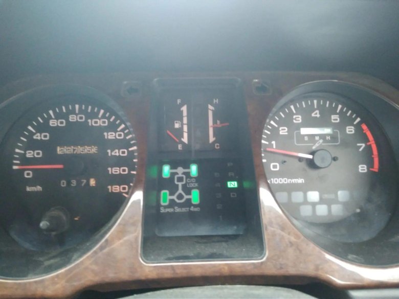 Приборная панель Pajero 2