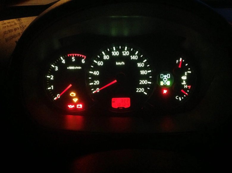 Панель приборов Mitsubishi Pajero Sport 2