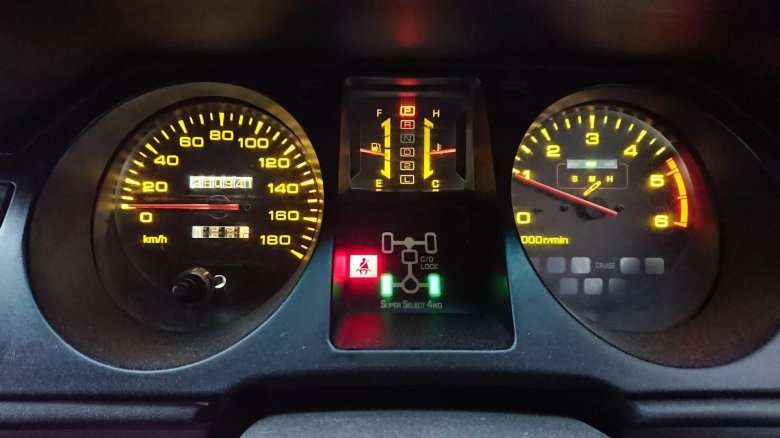 Приборная панель Pajero 2