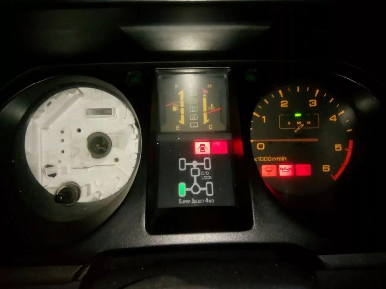 Панель приборов Паджеро 2 дизель