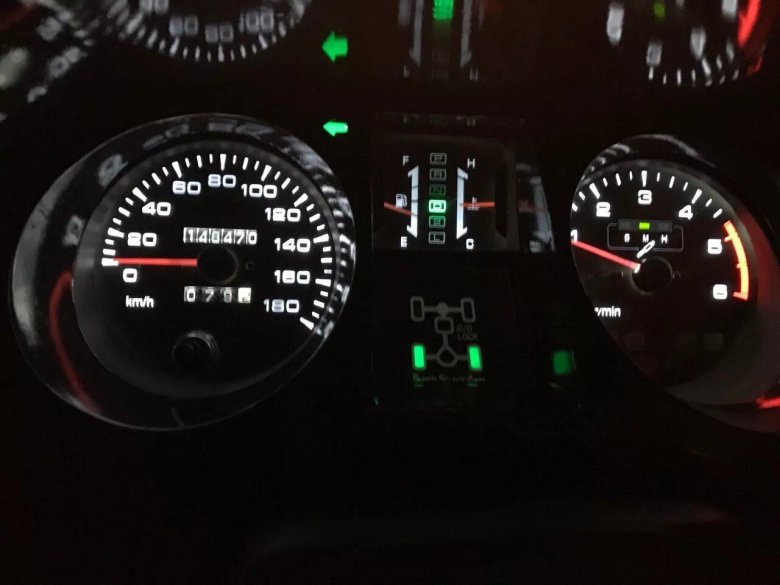 Приборная панель Паджеро 2