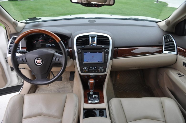 Кадиллак СРХ 2007 салон
