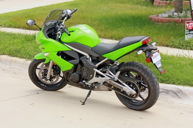 Kawasaki Ninja 650 зеленый