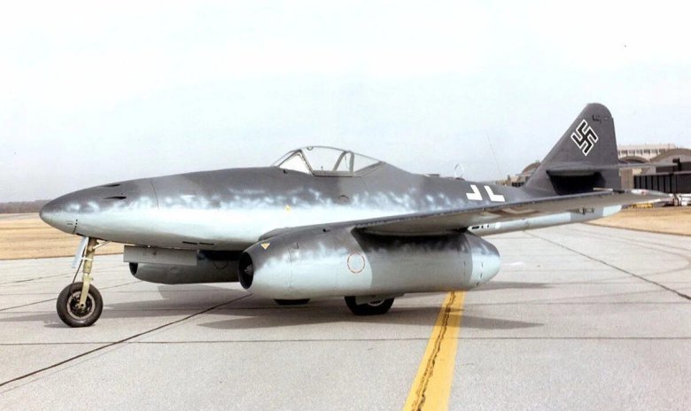 Немецкий реактивный истребитель