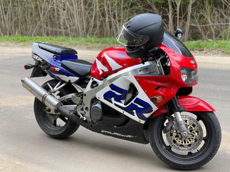Honda cbr900rr