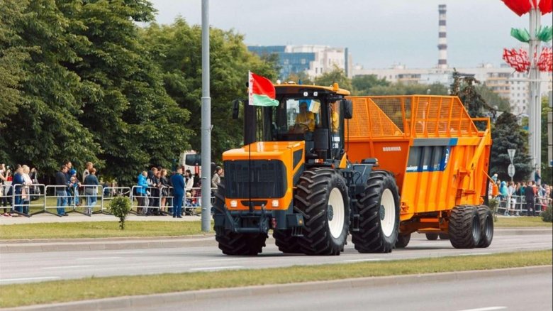 Трактор Амкодор 5300