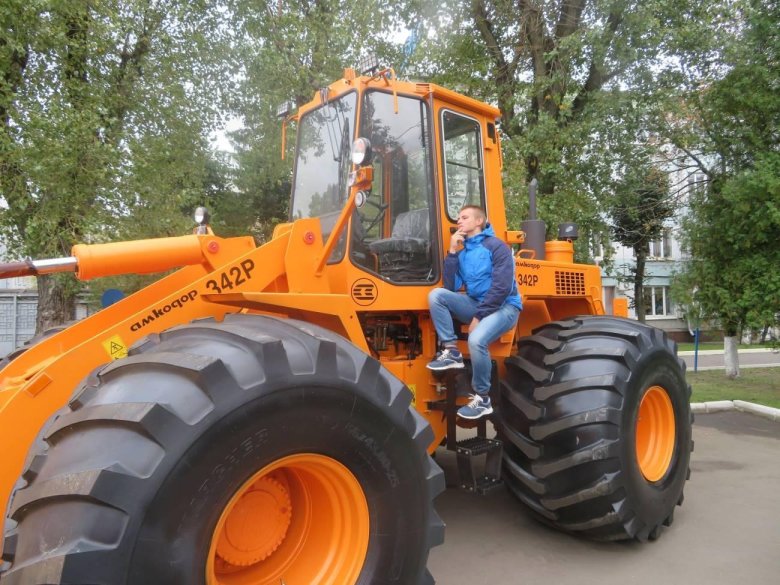 Трактор Амкодор 5300