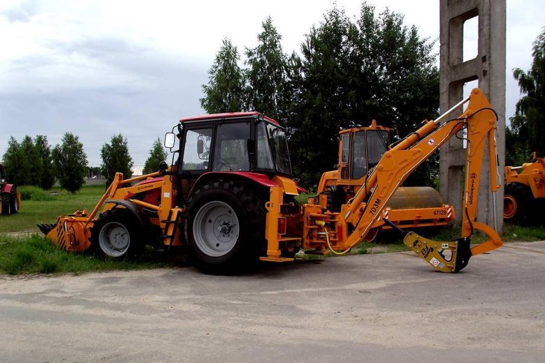 Амкодор 703м