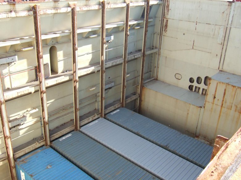 Погрузка контейнеров