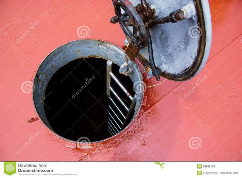 Hatch люк в корабле