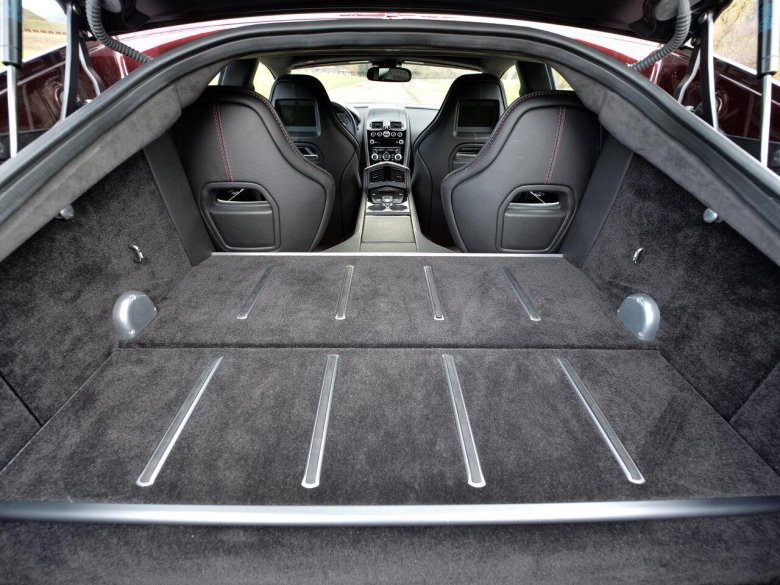 Aston Martin багажник