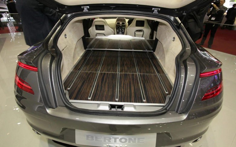 Aston martin rapide bertone jet 2+2