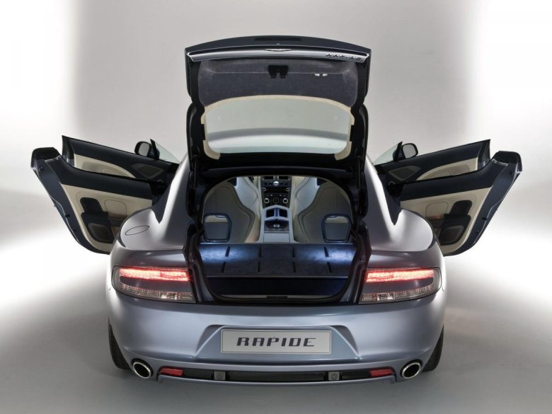 Aston Martin rapide 2010