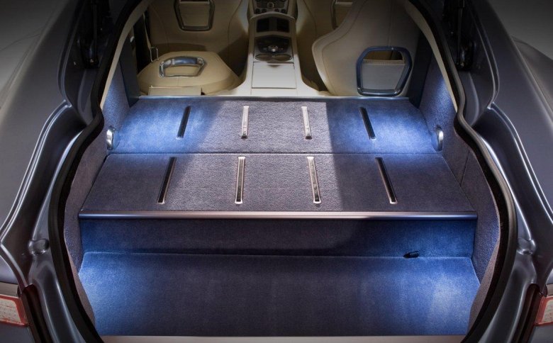 Aston martin багажник