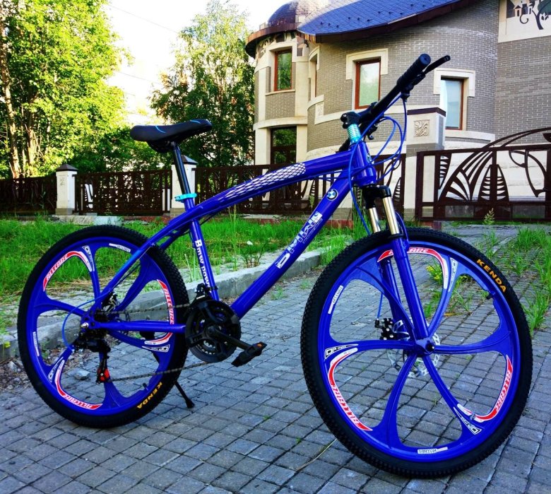 Велосипед BMW на литых