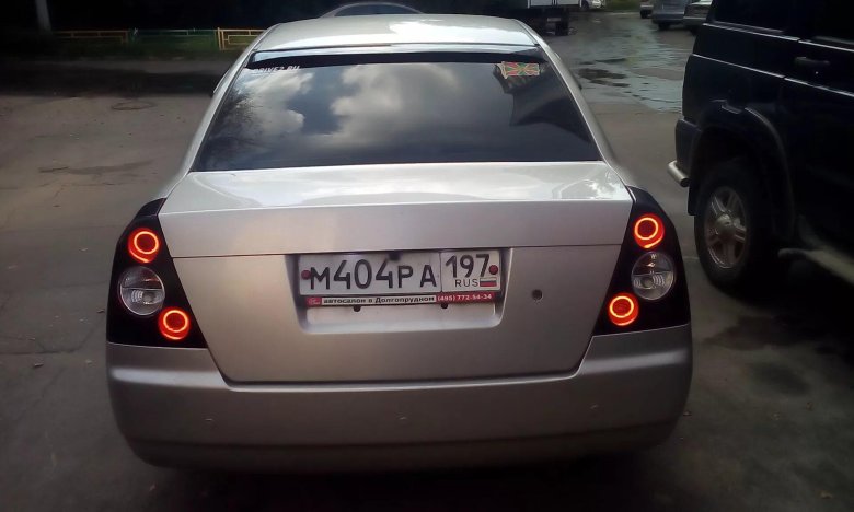 Задние фонари чери Фора