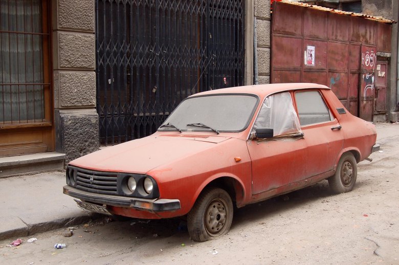 Dacia 1990