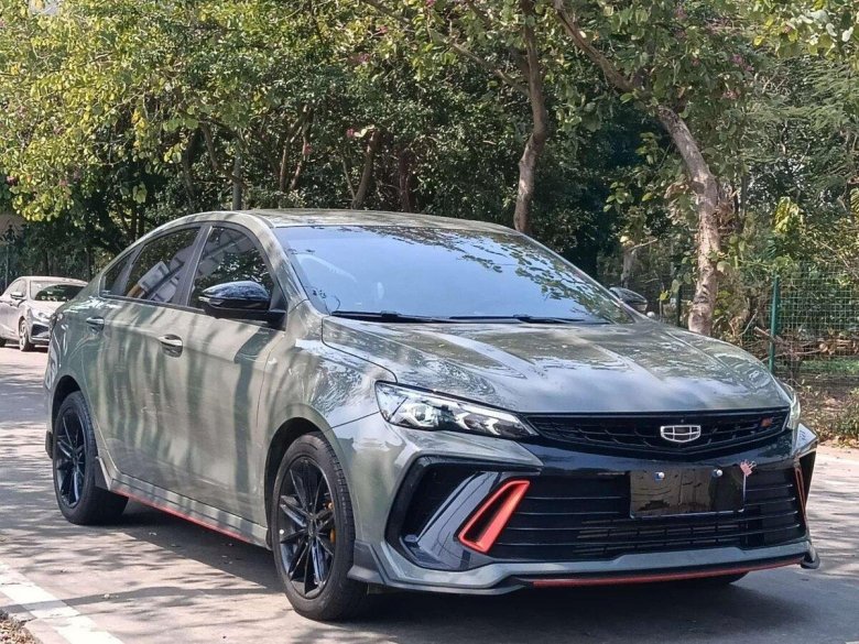 Toyota corolla verso i рестайлинг 2