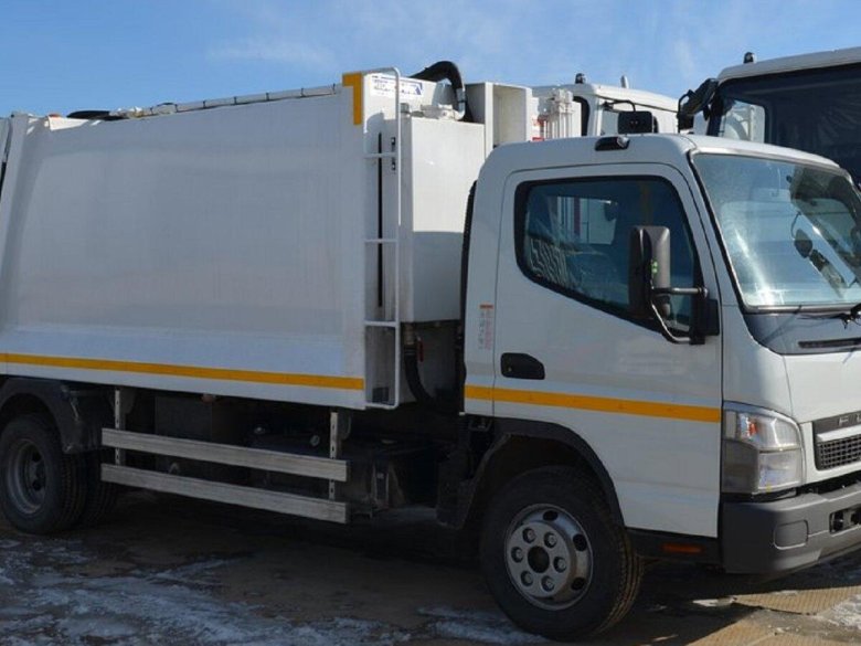 Митсубиси Фусо мусоровоз