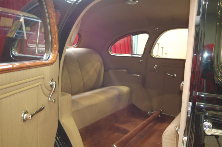 Автомобиль