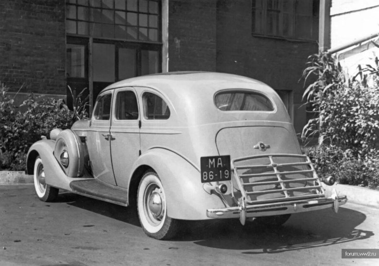 Машина ЗИС 101