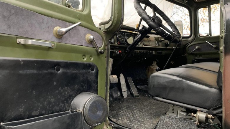 Внутри автомобиля