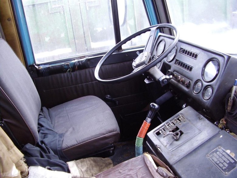 ЗИЛ-4331 салон