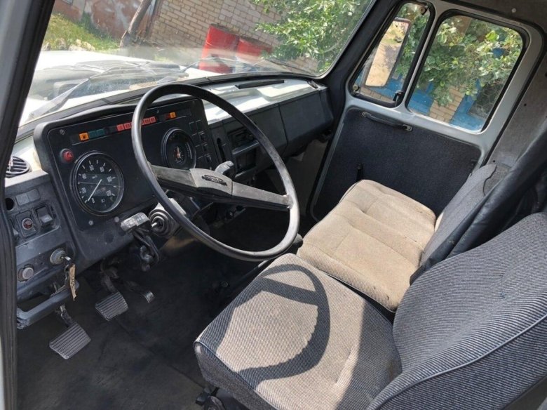 ЗИЛ 5301 кабина