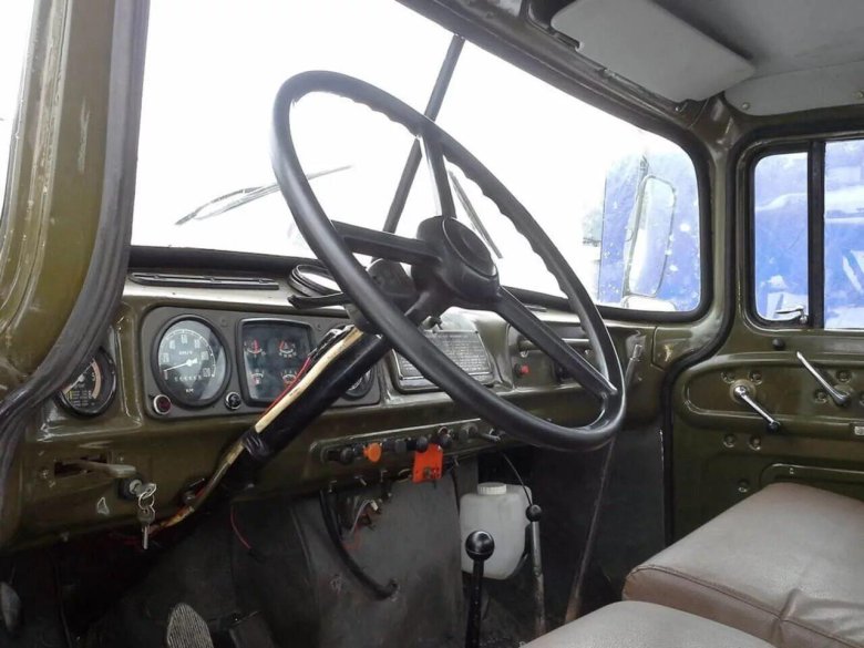 ЗИЛ 131 кабина