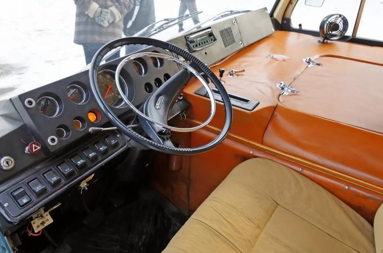 ЗИЛ-118 Юность